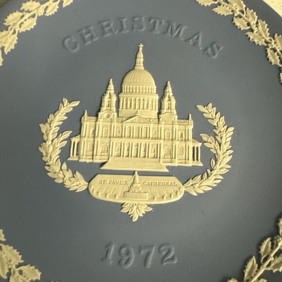 Wedgewood Christmas Collector Plate 1972 Blue 8” Jasper St. Paul's Cathedral - Picture 3 of 5